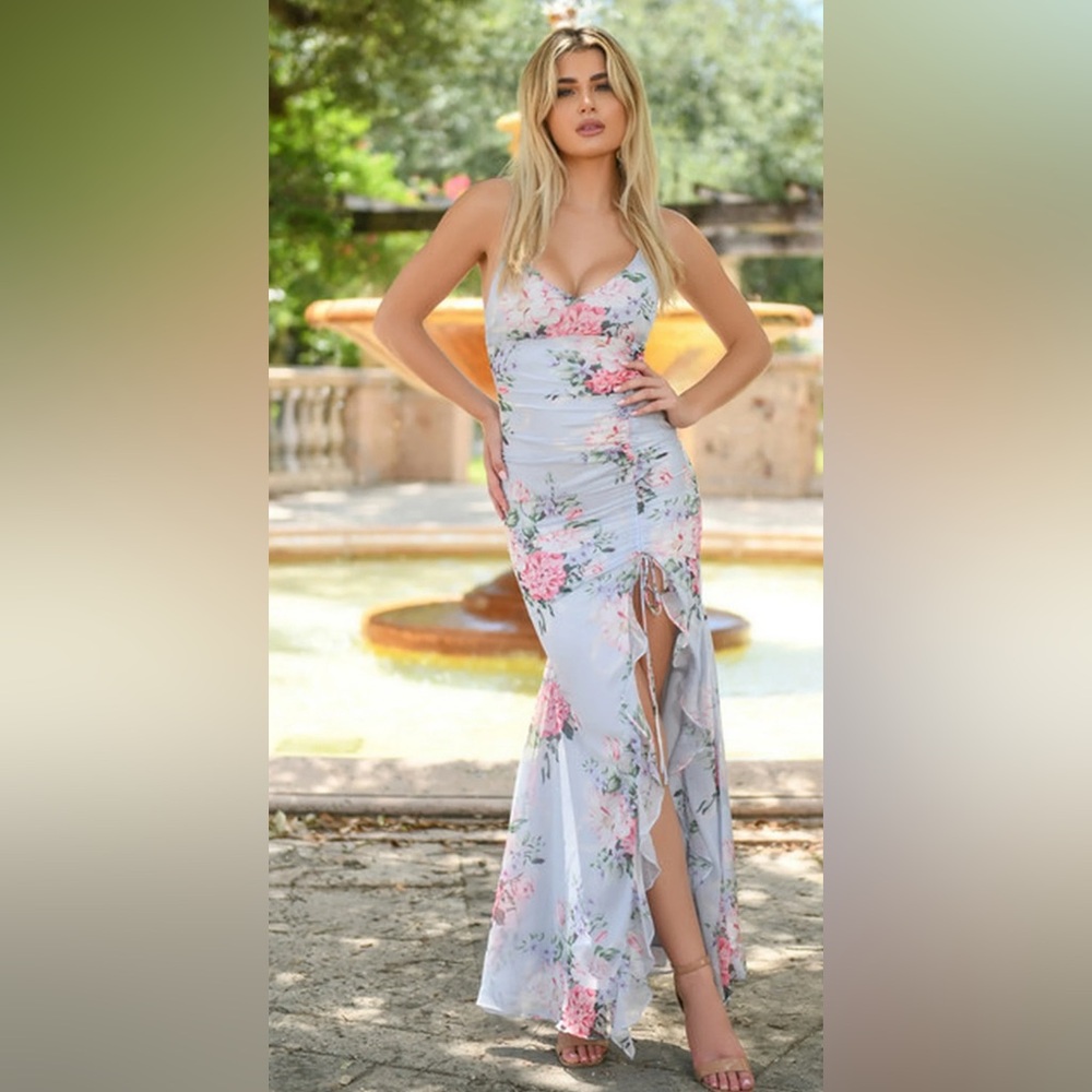 Chic Floral Maxi Dress in Pink and White
